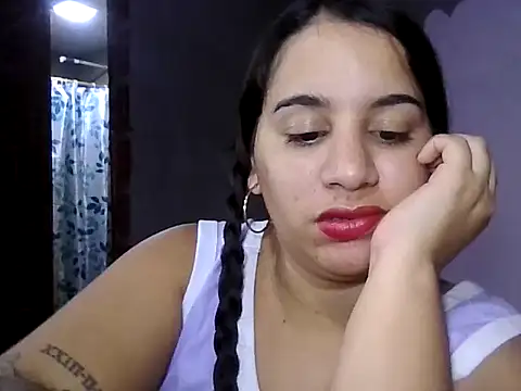 Snapshot of tifanny27 chatting on July 2, 3:45 am tifanny27 online show from July 2, 3:45 am