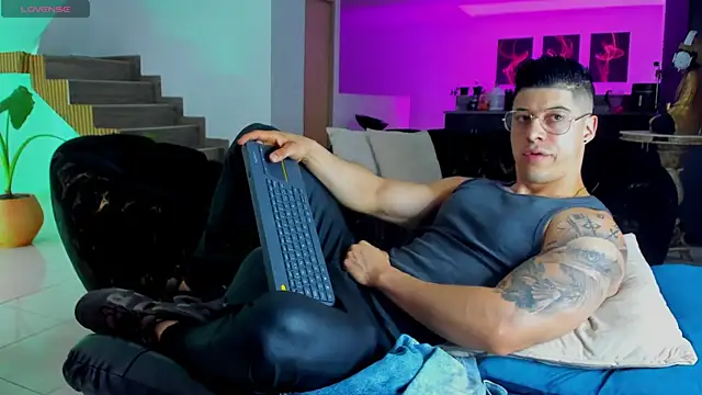 lukas green11 online show from June 21, 6:10 pm