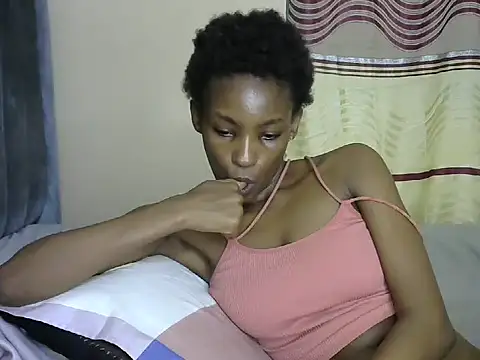 Snapshot of slim_ebon chatting on May 28, 10:12 am slim ebon online show from May 28, 10:12 am