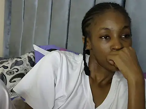 Snapshot of slim_ebon chatting on July 2, 6:41 am slim ebon online show from July 2, 6:41 am