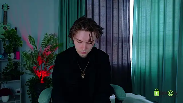 Low Key Heat online show from May 18, 8:42 am