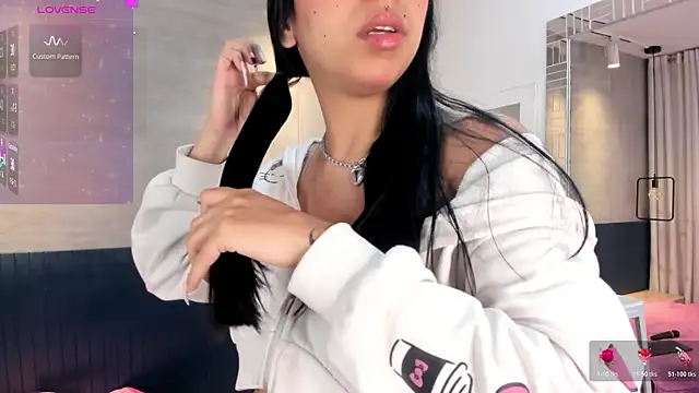 ByVanessa online show from June 26, 3:55 am