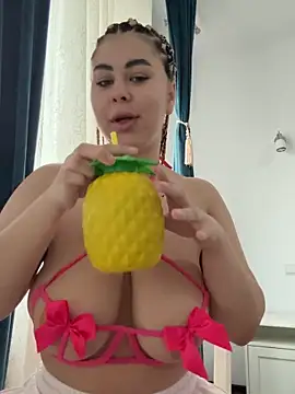 DaianaKimberly online show from June 12, 10:36 am