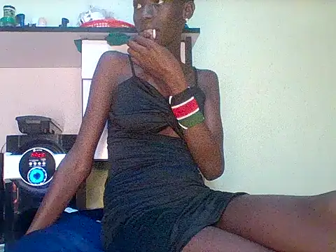 sisiassbeb online show from June 12, 8:24 am