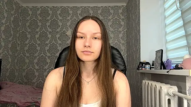 ShaylaChong online show from July 1, 4:03 am