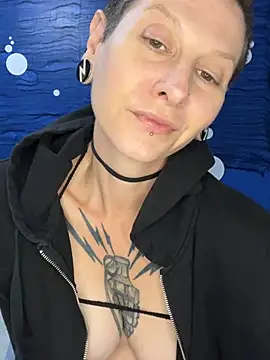 LaFemmeCyberObscura online show from May 23, 8:35 pm