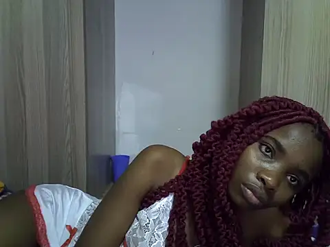 Snapshot of lee_shaz chatting on July 6, 7:27 am lee shaz online show from July 6, 7:27 am