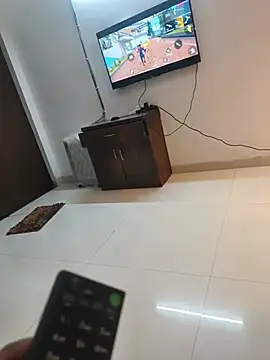 singalguy12 online show from July 28, 11:50 am