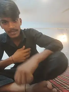 singalguy12 online show from July 28, 2:46 pm
