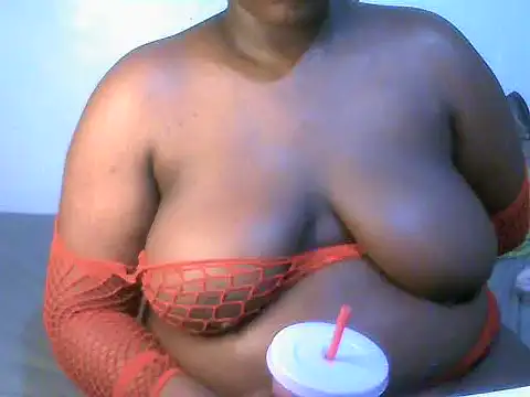 Snapshot of cumming-queen chatting on July 7, 2:03 am cumming-queen online show from July 7, 2:03 am