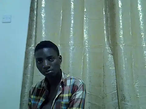 Snapshot of cutiebreey chatting on June 30, 12:44 am cutiebreey online show from June 30, 12:44 am