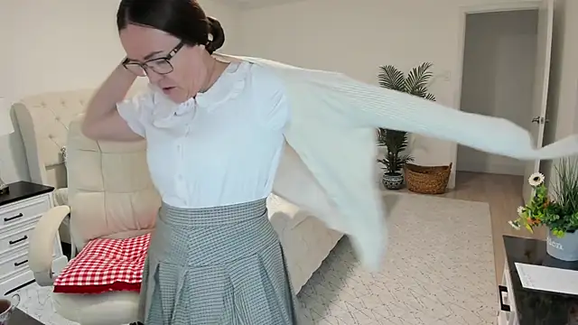 Snapshot of Vika73 chatting on March 13, 1:51 pm Vika73 online show from March 13, 1:51 pm