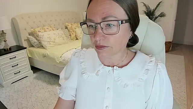 Vika73 online show from May 2, 11:04 am