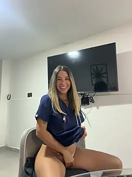 SabrinaCris online show from May 21, 11:34 pm
