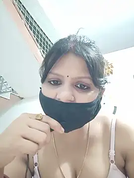 ZOYA-STRIP online show from June 10, 5:23 pm