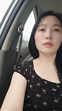 Snapshot of lylxili chatting on June 18, 12:44 am lylxili online show from June 18, 12:44 am