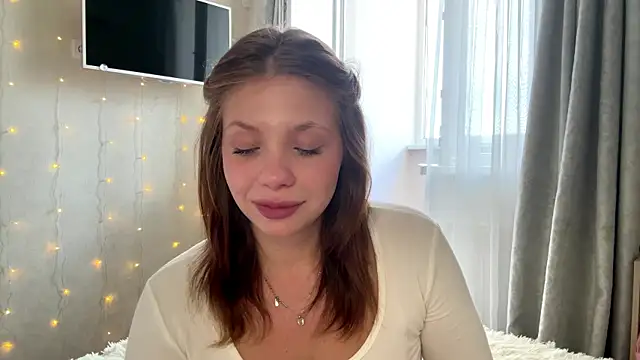 Lia be mine online show from July 4, 8:09 am