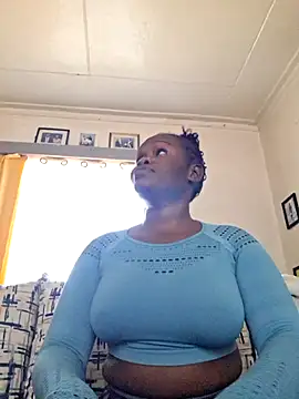 PinkyMonique online show from May 18, 6:19 am
