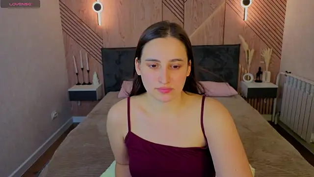 Elizabet Colllins online show from July 3, 9:05 am