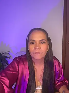 NoahJade online show from June 10, 9:25 pm