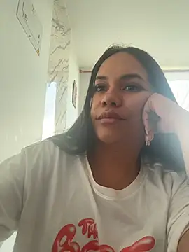 Snapshot of NoahJade chatting on June 28, 6:47 pm NoahJade online show from June 28, 6:47 pm