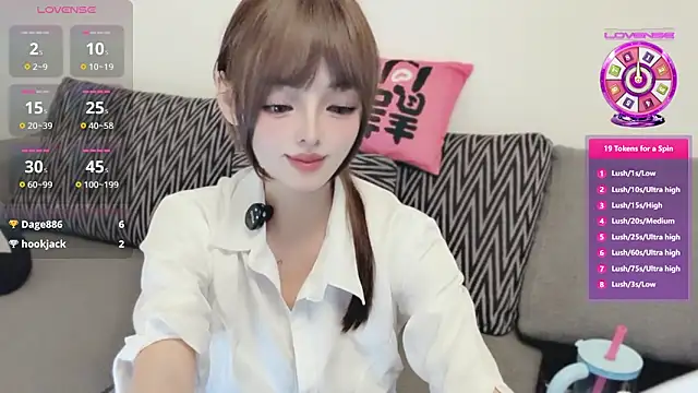 Elleeeee online show from June 18, 9:14 am