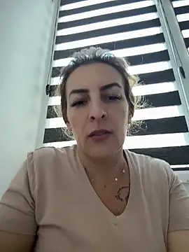 Hot-Milf4U online show from June 20, 4:26 am