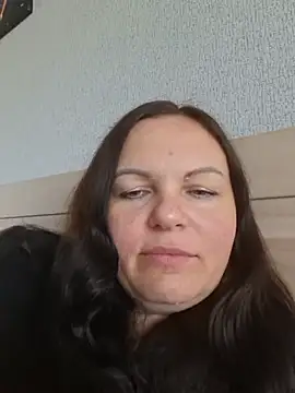 Snapshot of Meri_a chatting on June 16, 1:36 pm Meri a online show from June 16, 1:36 pm