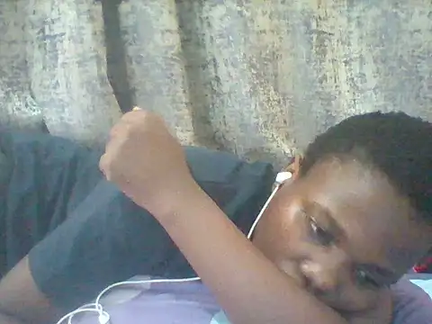 Snapshot of tina_2030 chatting on June 23, 7:39 am tina 2030 online show from June 23, 7:39 am