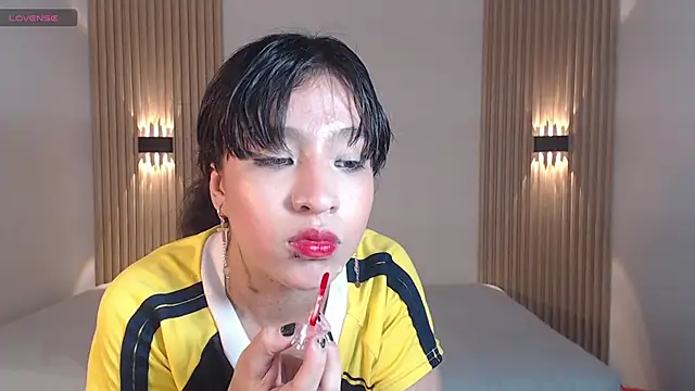 AmyPrice9 online show from June 27, 3:50 pm
