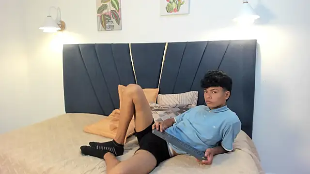 Snapshot of jacob_cum23 chatting on June 27, 2:12 pm jacob cum23 online show from June 27, 2:12 pm