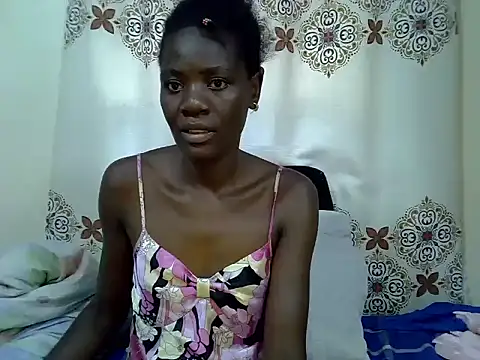Snapshot of PetiteMelaninn chatting on June 3, 12:52 pm PetiteMelaninn online show from June 3, 12:52 pm
