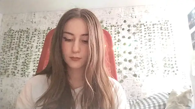 Pollykiss online show from June 5, 1:17 pm