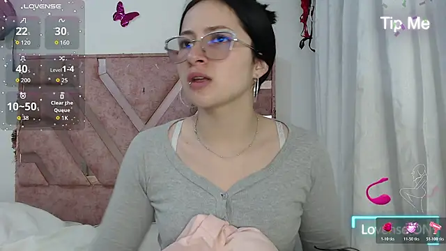 Snapshot of Angel-Hott_ chatting on June 12, 3:49 am Angel-Hott online show from June 12, 3:49 am