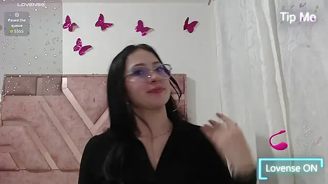 Snapshot of Angel-Hott_ chatting on July 2, 4:07 am Angel-Hott online show from July 2, 4:07 am