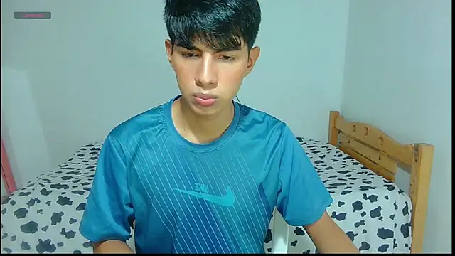 Snapshot of phuwin_bj chatting on June 16, 5:10 am phuwin bj online show from June 16, 5:10 am