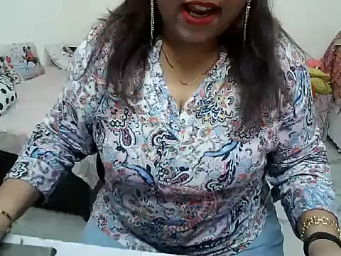Snapshot of bavleen-kaur chatting on July 13, 2:09 pm bavleen-kaur online show from July 13, 2:09 pm