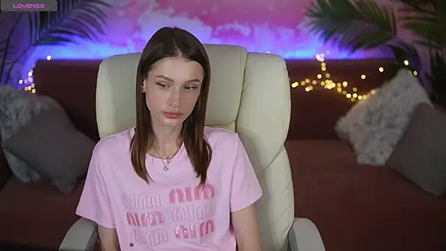 SophiaDream  online show from May 20, 1:28 pm