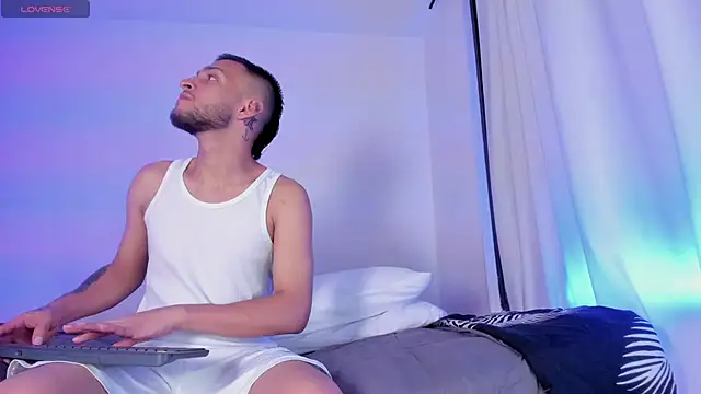  Kevin xxx online show from November 25, 4:56 am