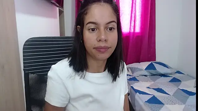 Valeria Santos  online show from June 24, 1:43 pm