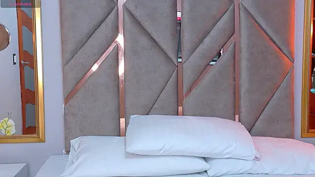 Laurent-Rose online show from June 16, 1:58 pm