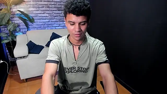 Snapshot of liam_jett chatting on May 23, 8:57 pm liam jett online show from May 23, 8:57 pm