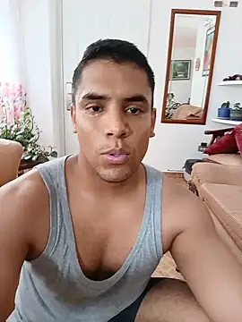 MiloThatch08 online show from May 21, 12:12 pm