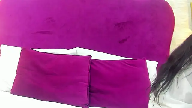 AlexaGill online show from June 25, 11:59 am