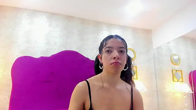 AlexaGill online show from July 4, 11:49 am