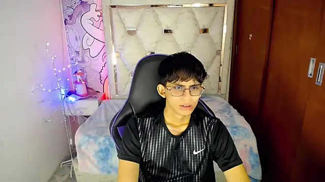 zxvn n online show from June 2, 12:51 pm