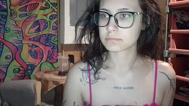 Snapshot of B4BYJINX chatting on June 24, 8:19 pm B4BYJINX online show from June 24, 8:19 pm