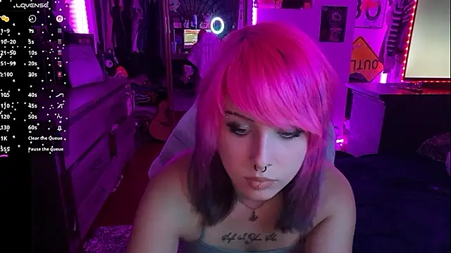 Goth Violet online show from May 21, 2:40 am