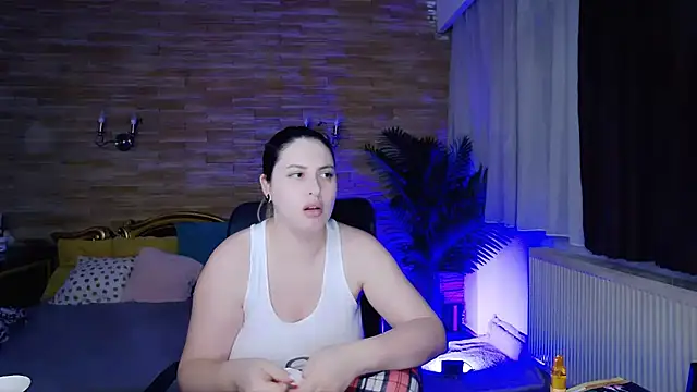 Snapshot of MiraHaze chatting on March 3, 3:31 pm MiraHaze online show from March 3, 3:31 pm