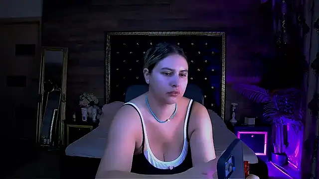 Snapshot of MiraHaze chatting on September 15, 7:52 am MiraHaze online show from September 15, 7:52 am